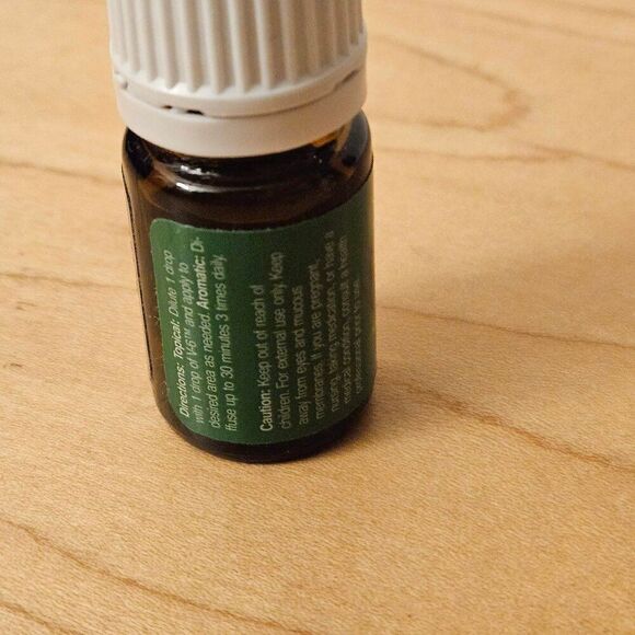 Young Living Hinoki 5mL Essential Oil YLEO YL New Chamaecyparis obtusa Japan - Picture 3 of 4
